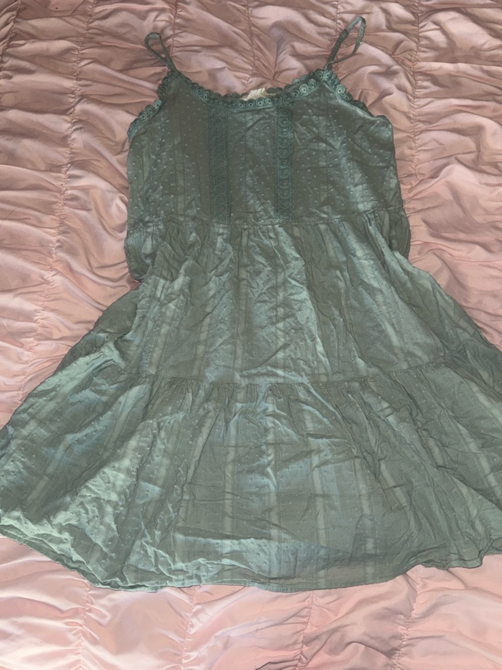 Sweet Wanderer Mint Green Lace-Trim dress so adorable ! scalloped trim at top🤍